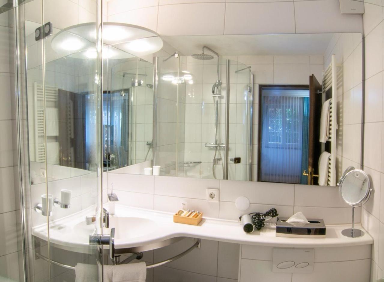 Hotel Adler - Weil Am Rhein Luaran gambar