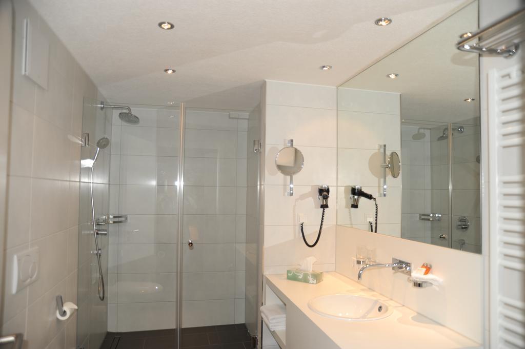 Hotel Adler - Weil Am Rhein Luaran gambar