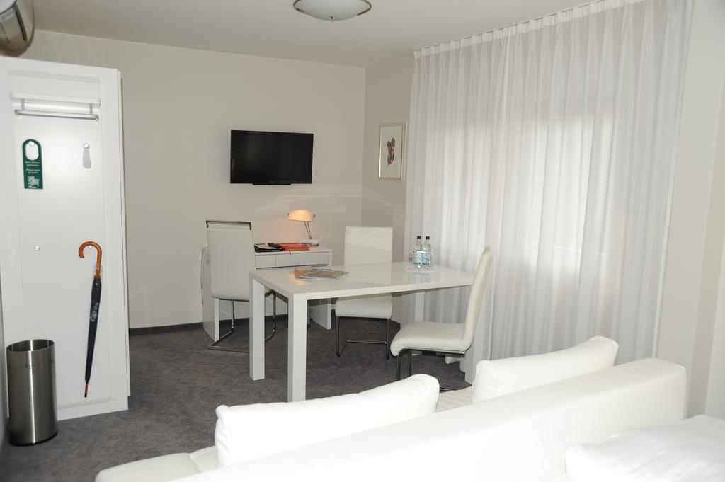 Hotel Adler - Weil Am Rhein Luaran gambar